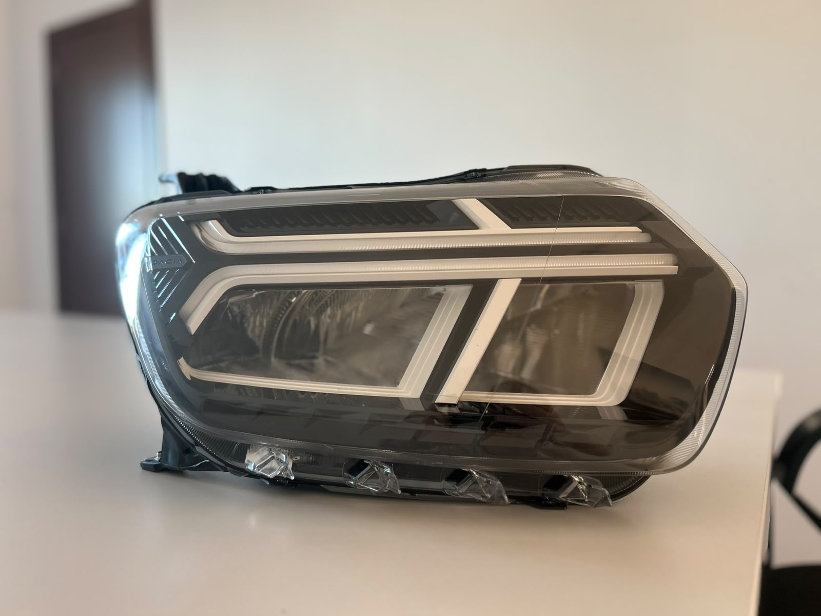 Far Stanga/Dreapta LED DACIA DUSTER 2 FACELIFT | COD OEM : 260605549R - imagine 11