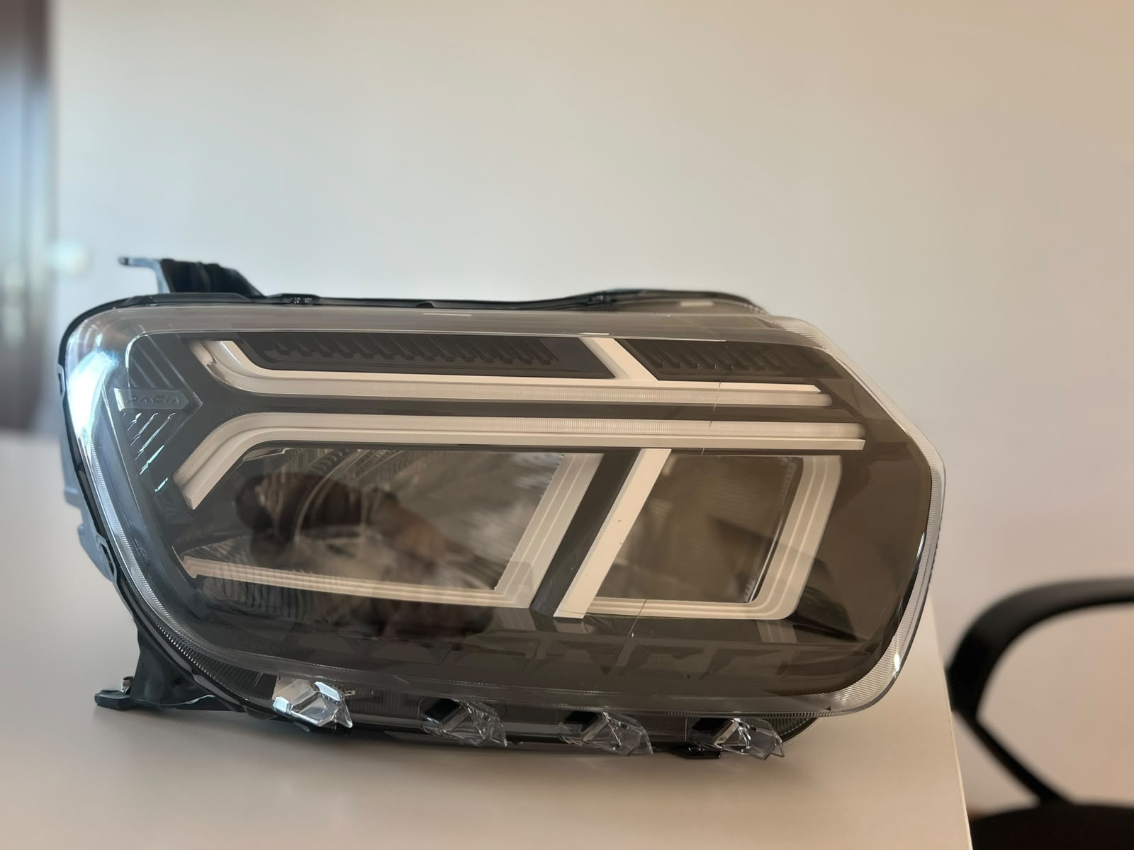 Far Stanga/Dreapta LED DACIA DUSTER 2 FACELIFT | COD OEM : 260605549R - imagine 12
