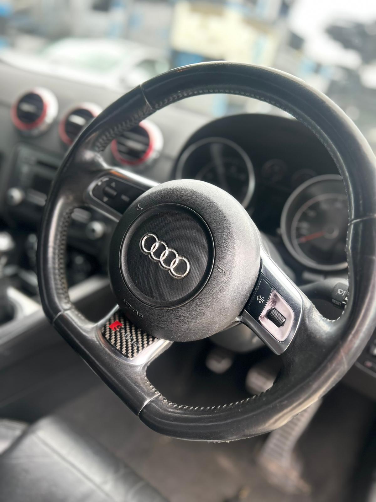 VOLAN S-Line PIELE cu comenzi - AUDI TT(8J) - AN 2008