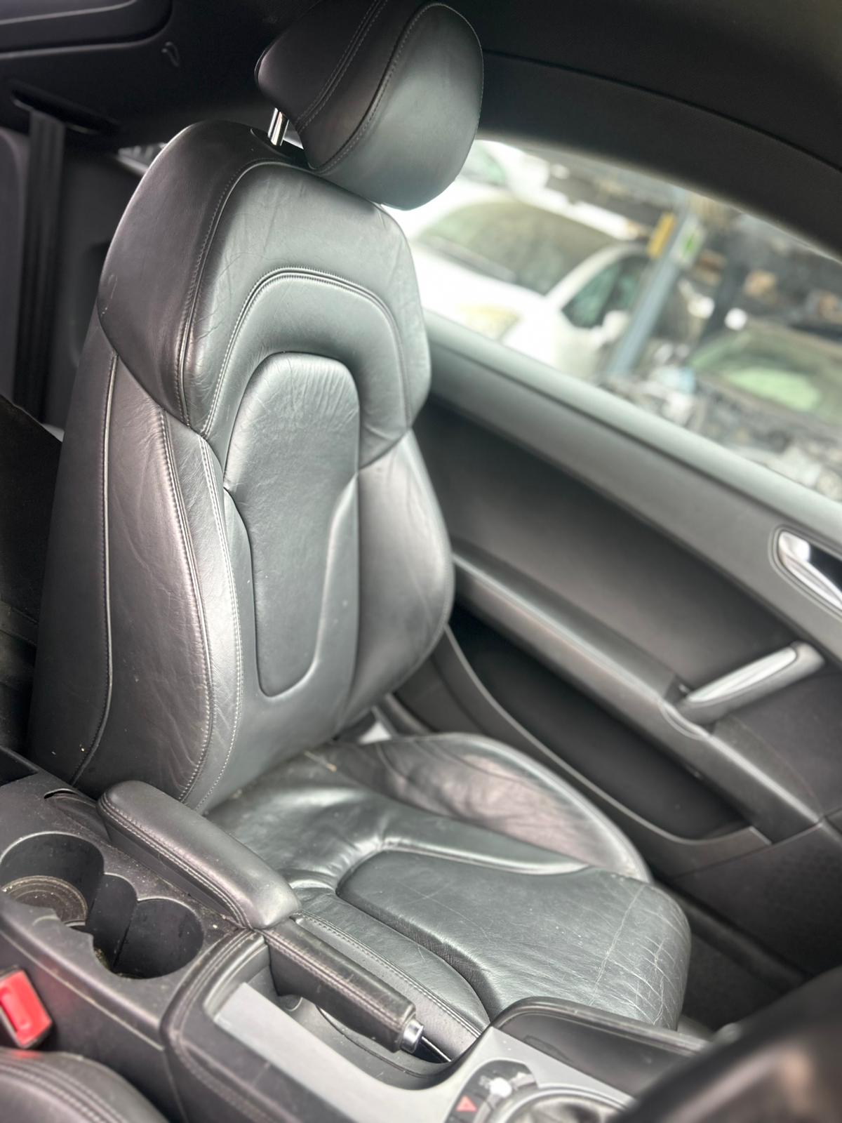 INTERIOR PIELE S-LINE - AUDI TT(8J) - AN 2008 - imagine 2