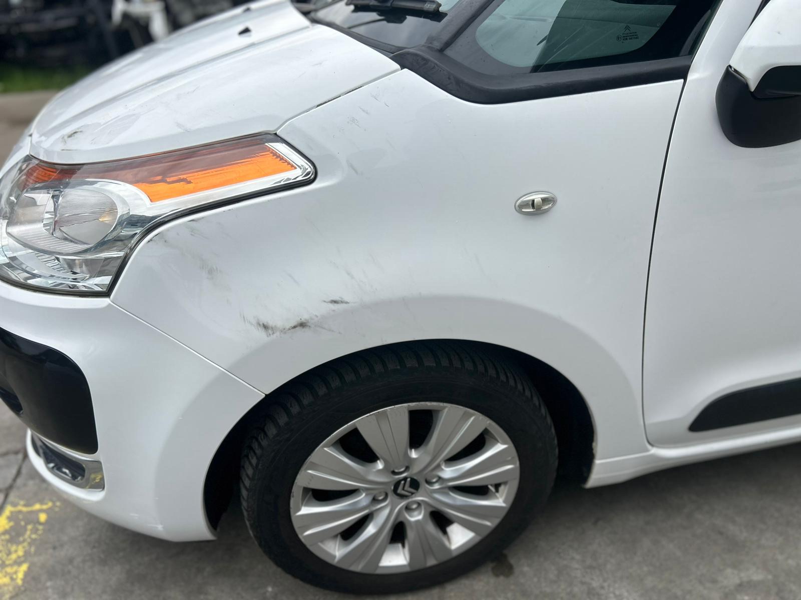 ARIPA STANGA/DREAPTA CITROEN C3 PICASSO - AN 2010 - imagine 2