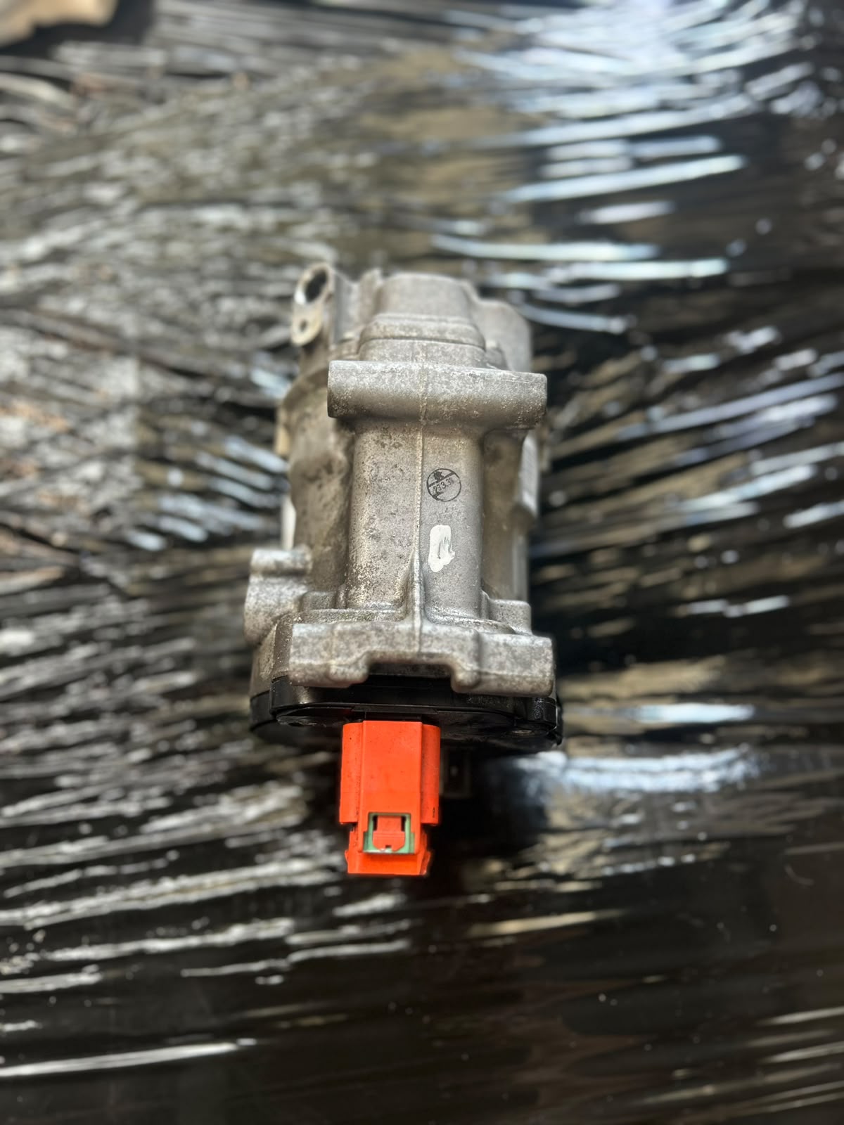 COMPRESOR CLIMA TOYOTA COROLLA 2.0HYBRID - AN 2023 - COD OEM : 0424001192 - imagine 2