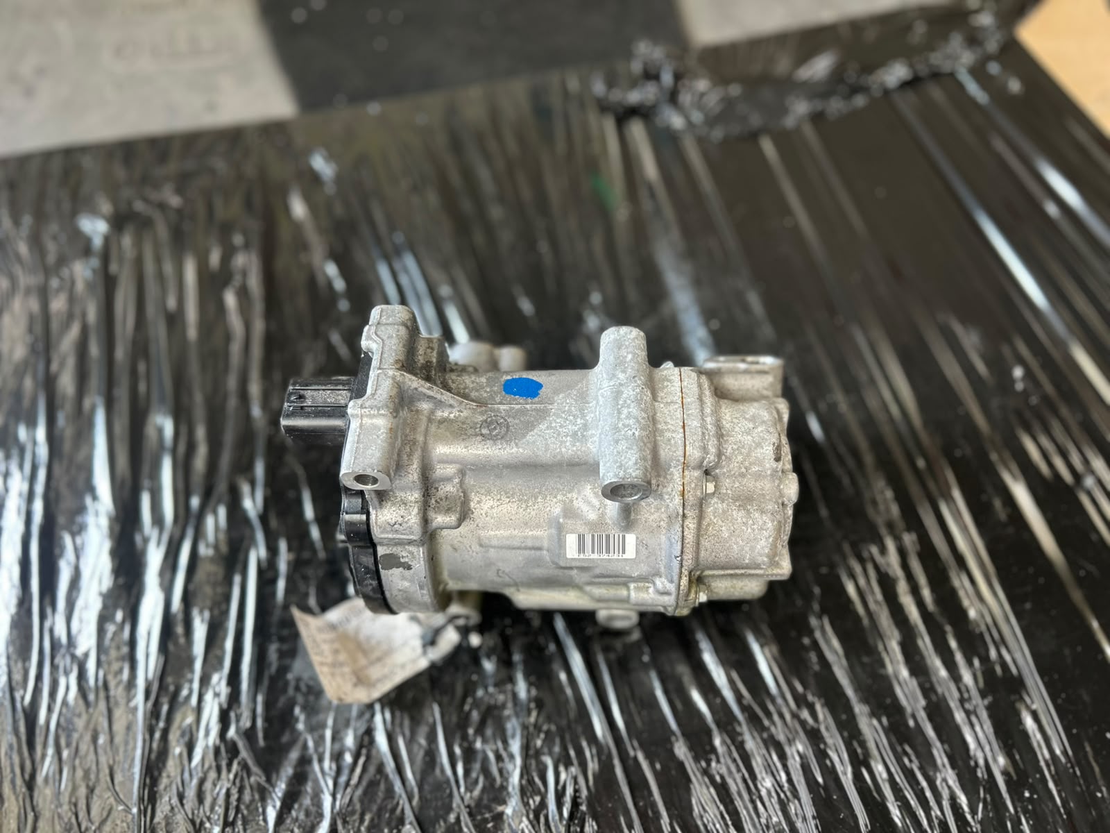COMPRESOR CLIMA TOYOTA COROLLA/YARIS/CH-R - AN 2020 - COD OEM : 0424000500 - imagine 2