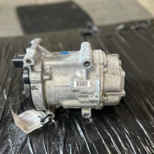 COMPRESOR CLIMA TOYOTA COROLLA/YARIS/CH-R - AN 2020 - COD OEM : 0424000500