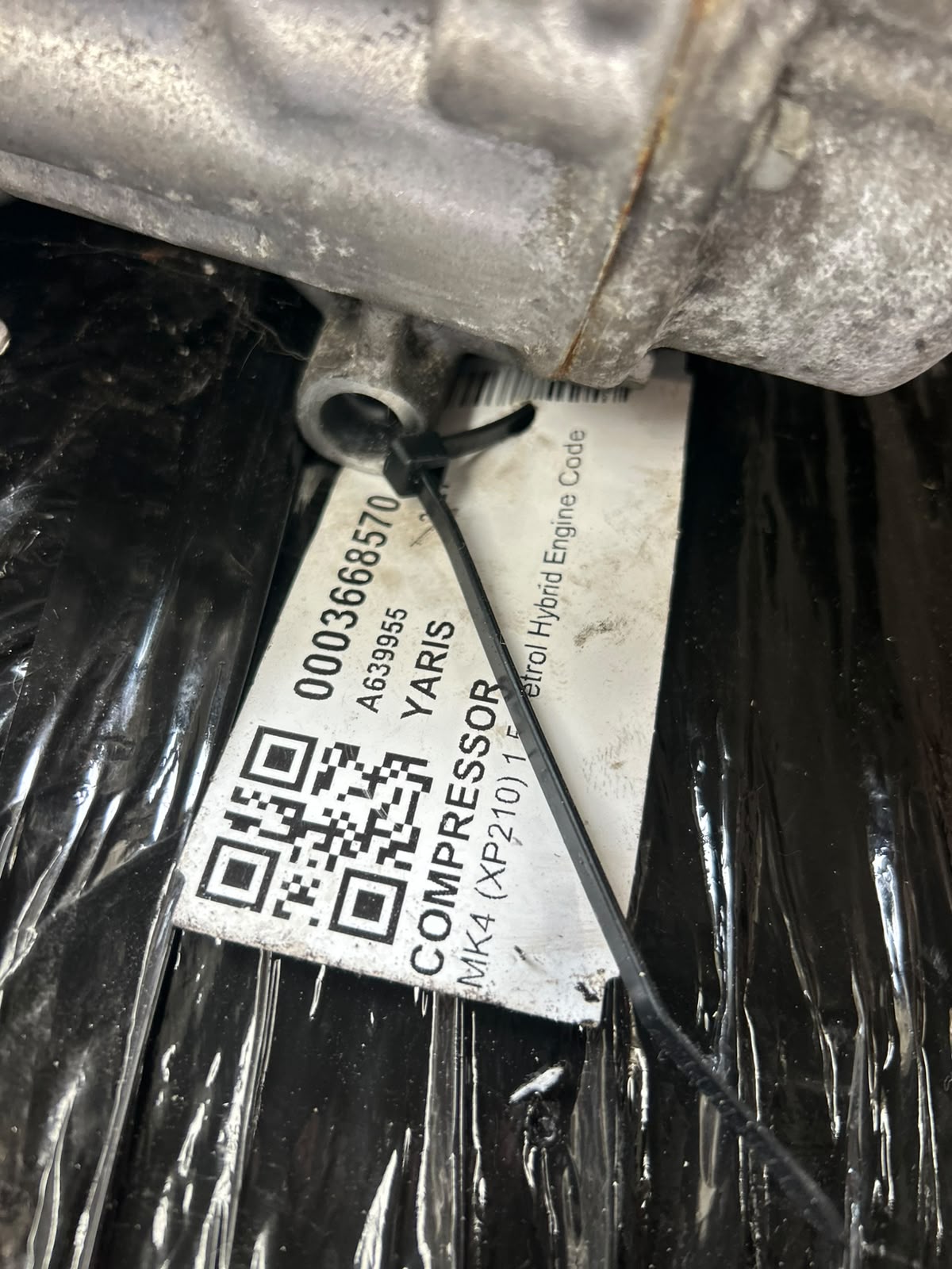 COMPRESOR CLIMA TOYOTA YARIS 1.5HYBRID - AN 2022 - COD OEM : 042400-0740 - imagine 5