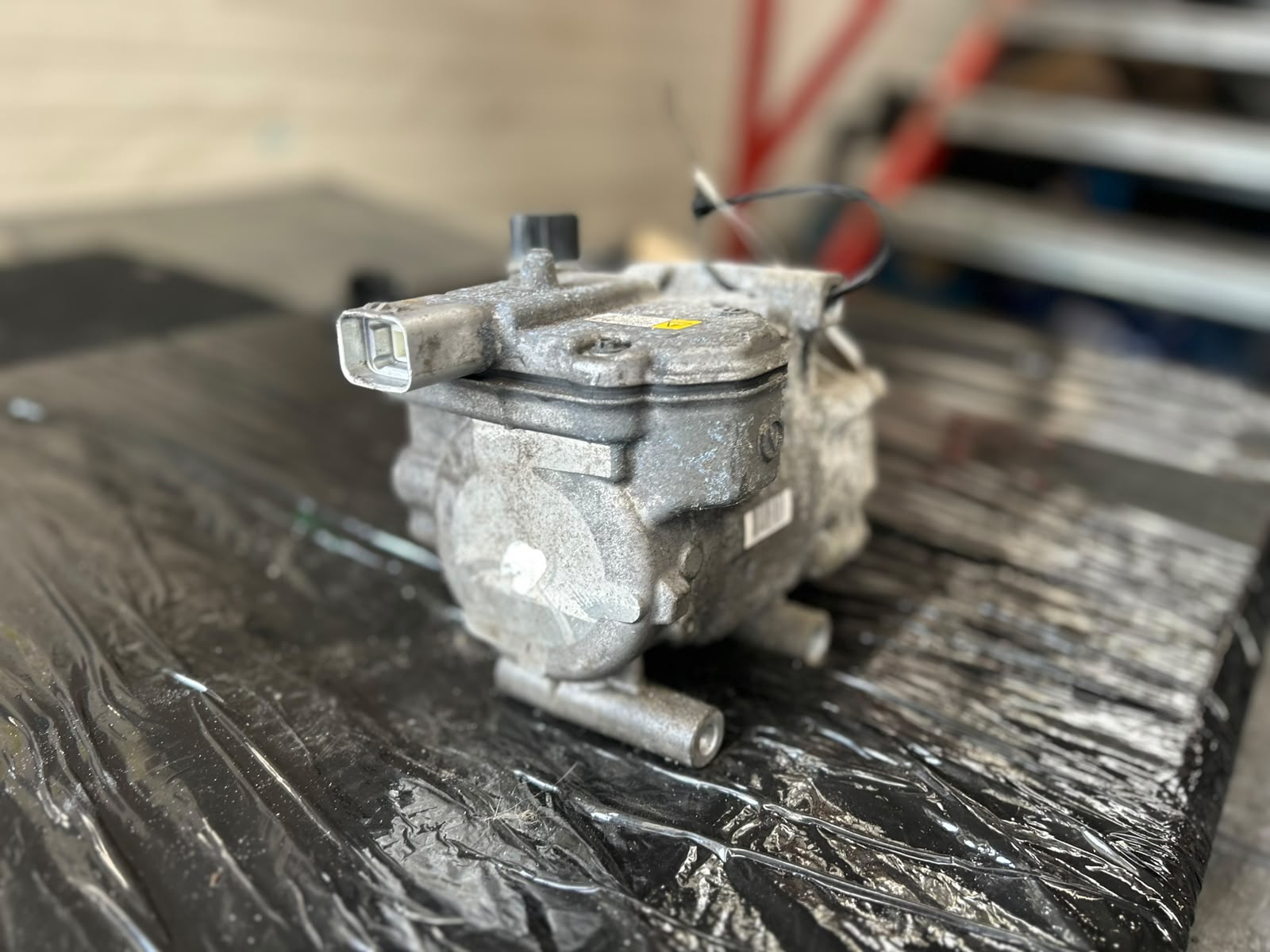 COMPRESOR CLIMA TOYOTA YARIS 1.5HYBRID - AN 2016 - COD OEM : 042200-1350 - imagine 6