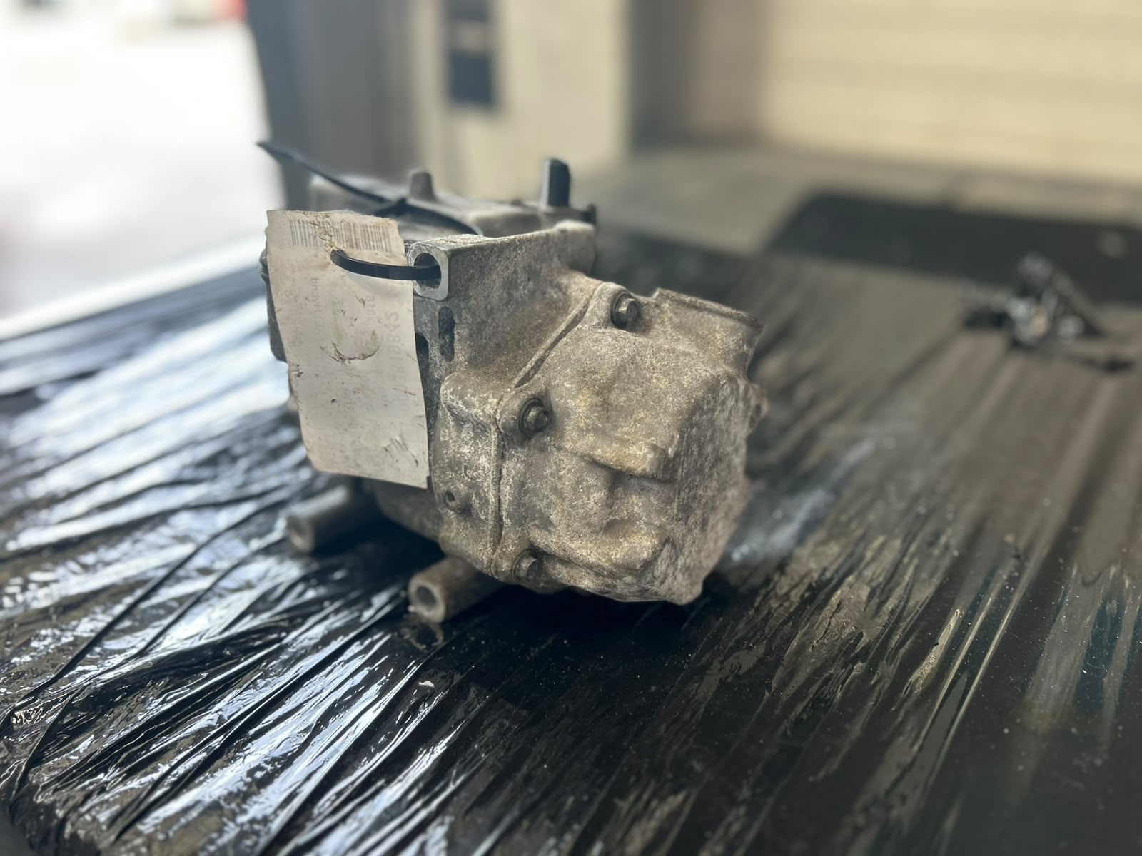 COMPRESOR CLIMA TOYOTA YARIS 1.5HYBRID - AN 2016 - COD OEM : 042200-1350 - imagine 4
