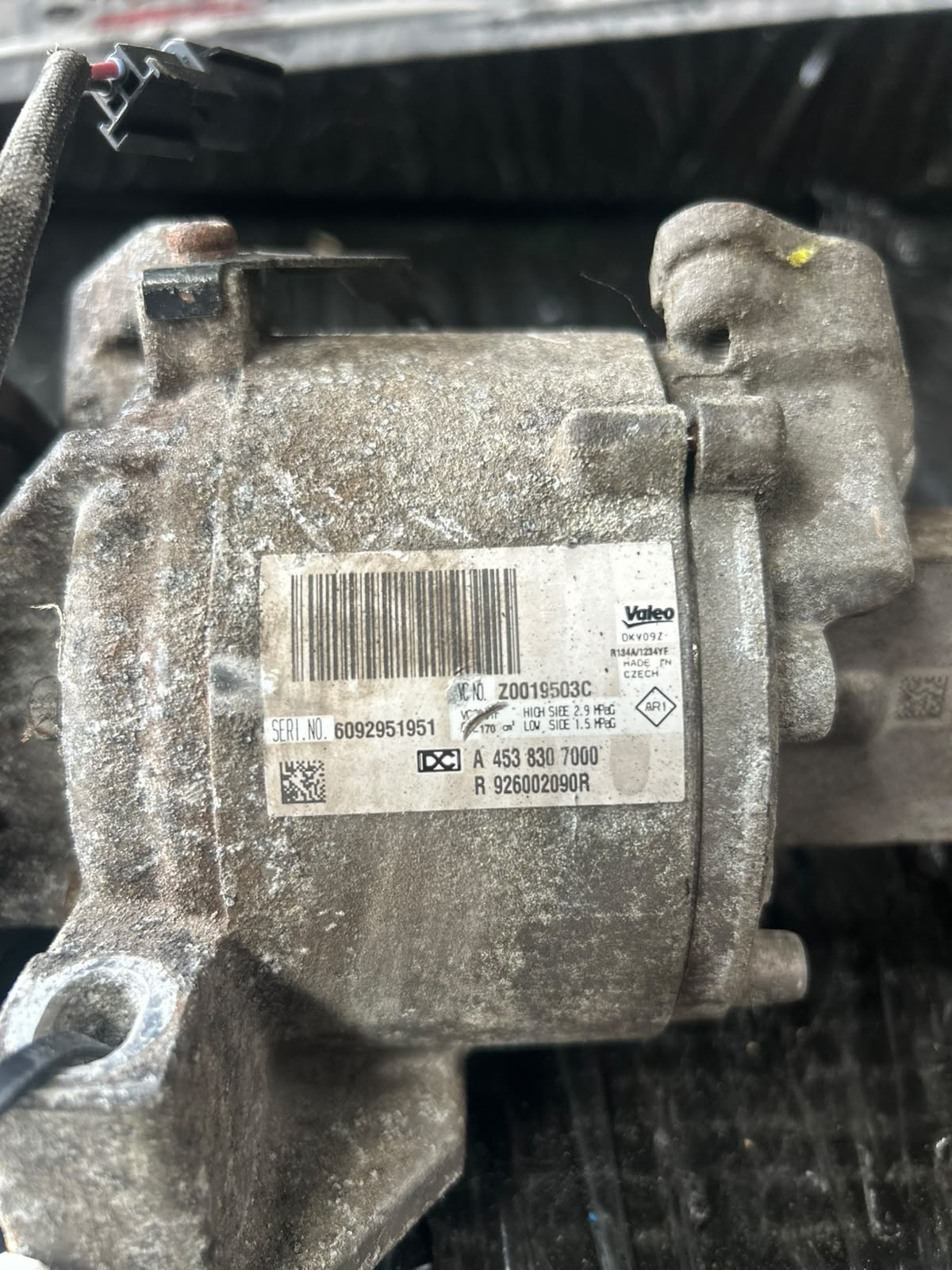 Compresor Clima Renault Twingo 3 - An 2017 - Cod OEM : 926002090R - imagine 2