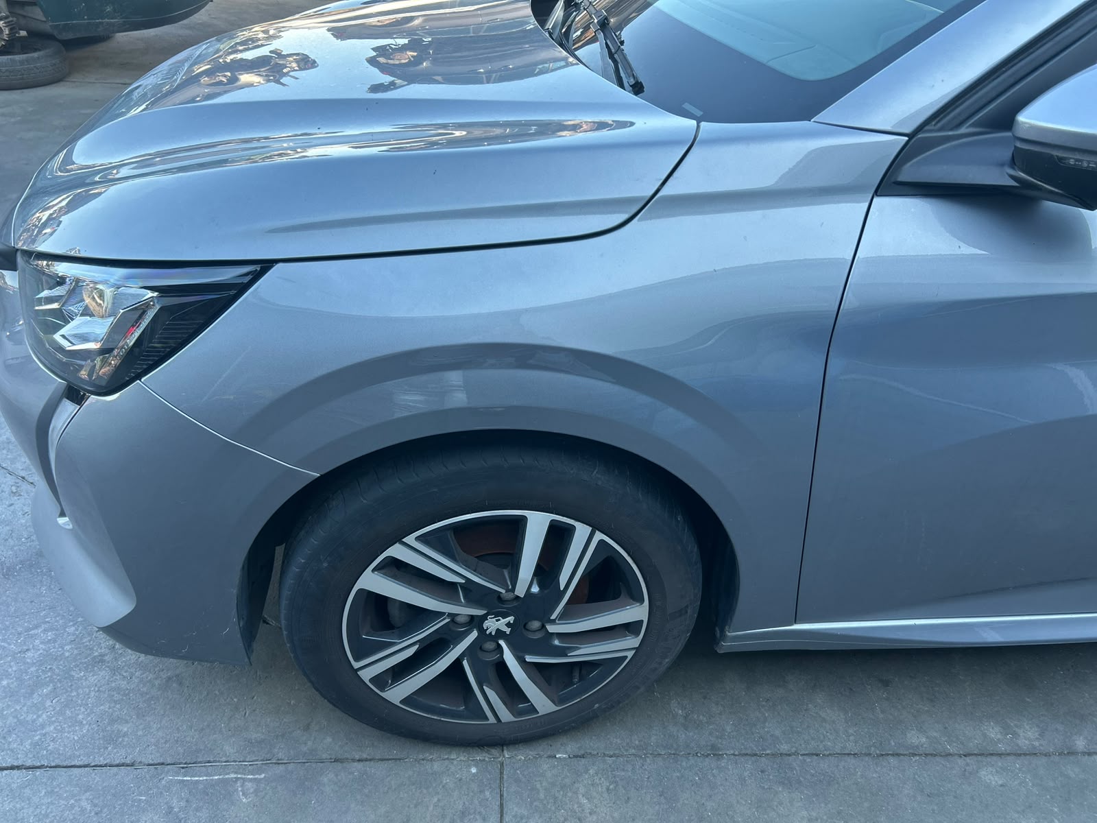 Aripa Stanga/Dreapta - Peugeot 208 - An 2022 - imagine 2