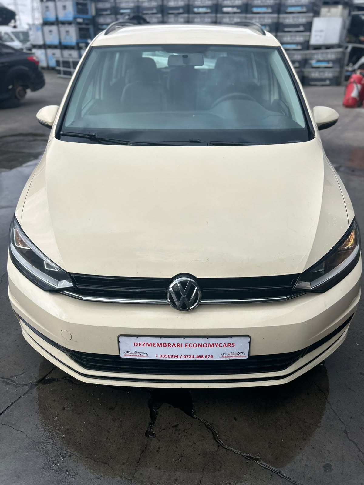 Grila centrala Volkswagen Touran (5T) - An 2016 - imagine 2