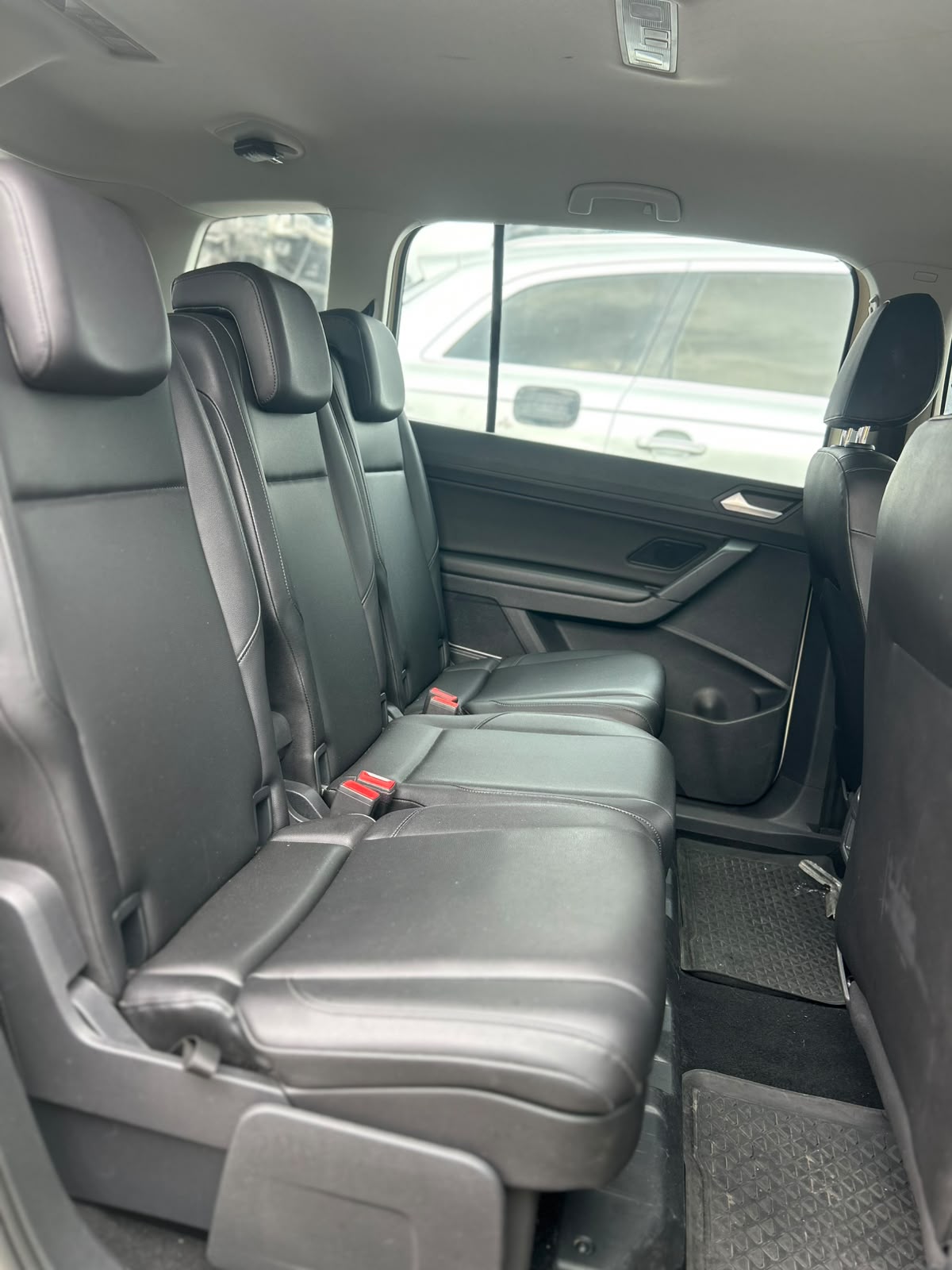 Interior complet piele - 7locuri - Volkswagen Touran (5T) - An 2016 - imagine 4