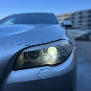 Far Bi-Xenon Adaptiv Stanga/Dreapta BMW Seria 5 (F11) - AN 2011