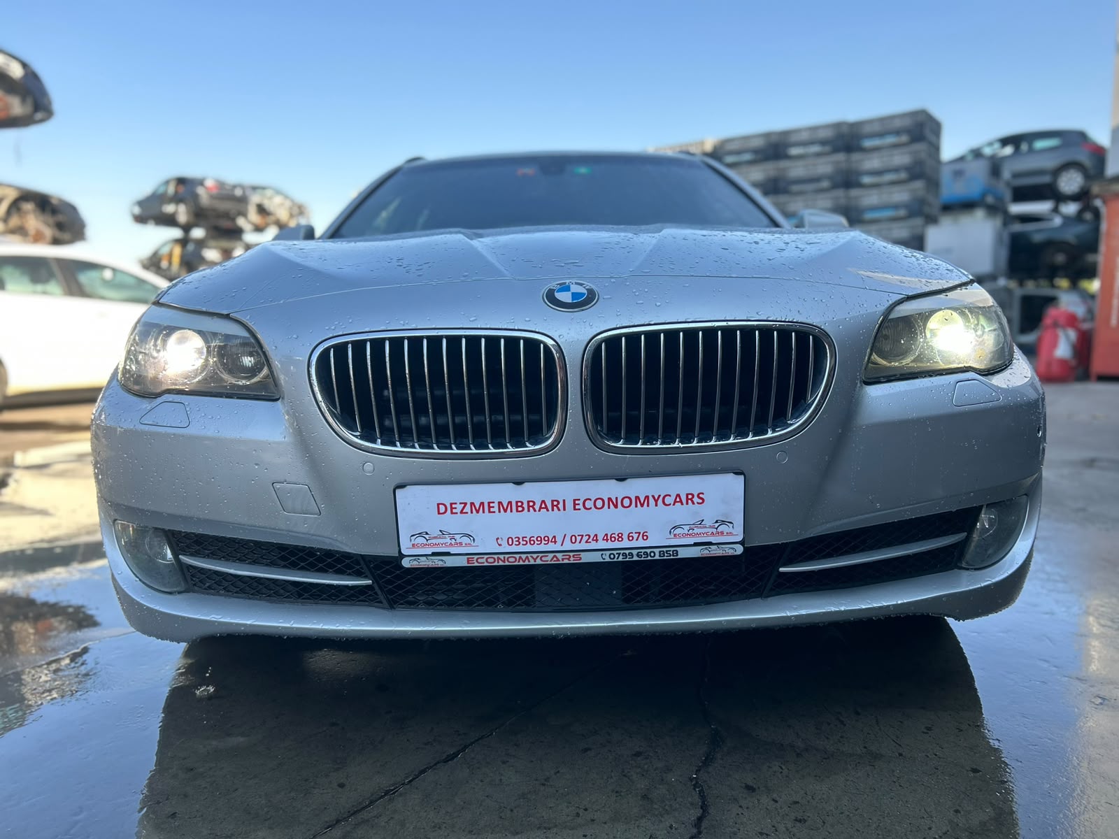 Bara fata completa cu proiectoare,senzori si spalatori de faruri BMW Seria 5 (F11) - AN 2011
