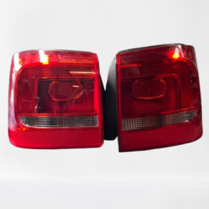 Stop Stanga/Dreapta pe caroserie VW Touran - An 2012