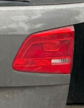 Stop Stanga/Dreapta pe haion VW Touran - An 2012 - imagine 2
