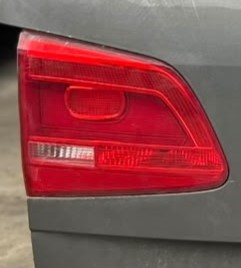 Stop Stanga/Dreapta pe haion VW Touran - An 2012
