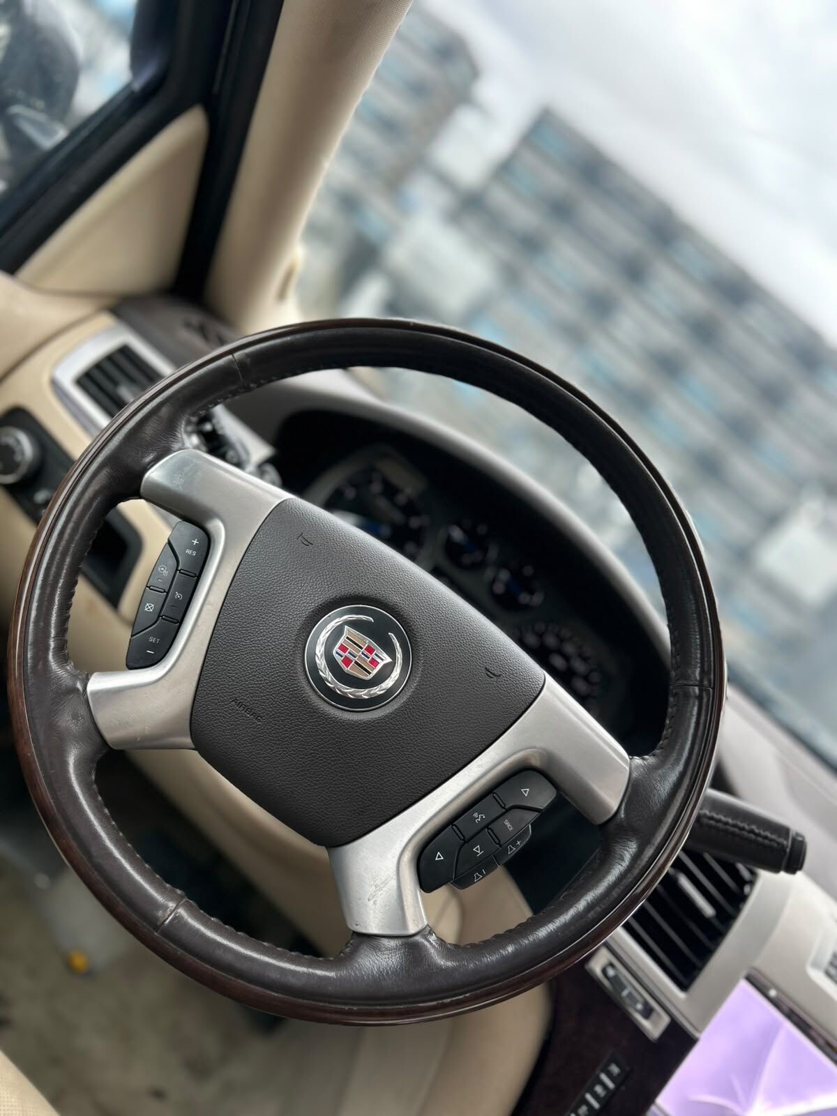 Volan cu comenzi Cadillac Escalade - An 2007