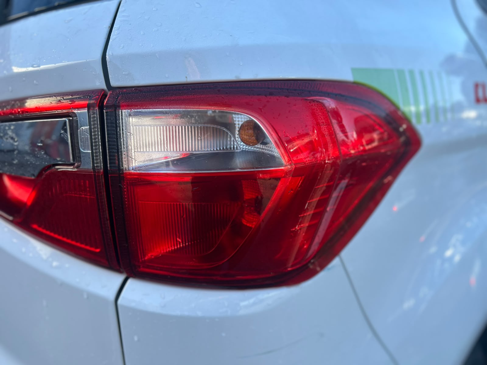 Stop Stanga/Dreapta pe caroserie - Ford EcoSport - An 2018 - imagine 2