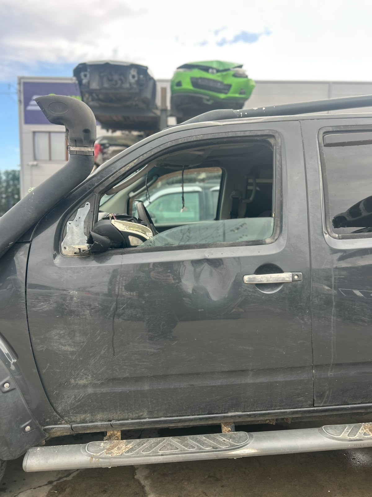 Usa Stanga/Dreapta - Fata/Spate Nissan Navara - An 2007 - imagine 4