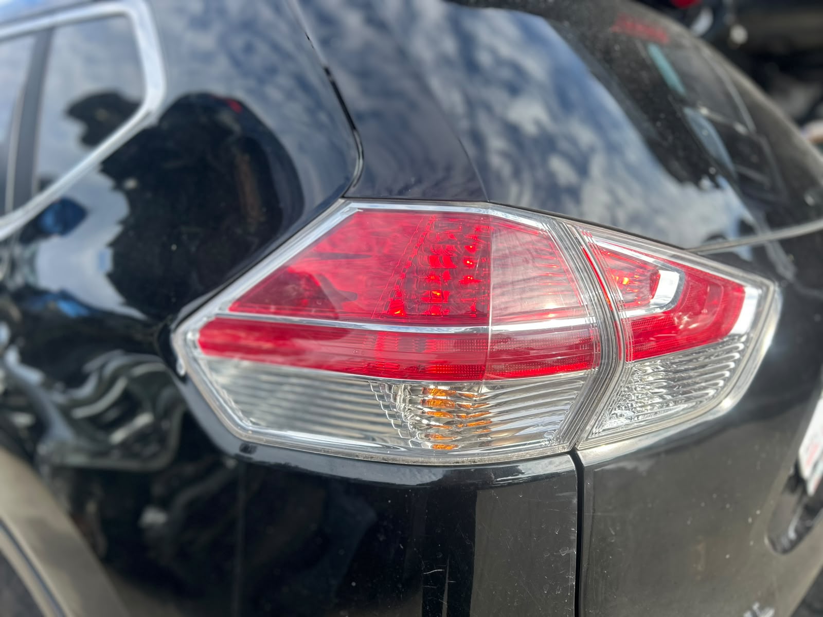 Stop Stanga/Dreapta pe caroserie Nissan X-trail - An 2016